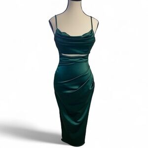 Windsor emerald green formal S cut out stretchy silky slit skirt below the knee